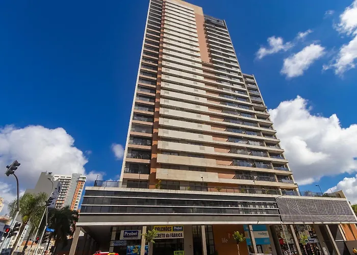 Apto Em Frente Ao Shopping Com Piscina Aquecida